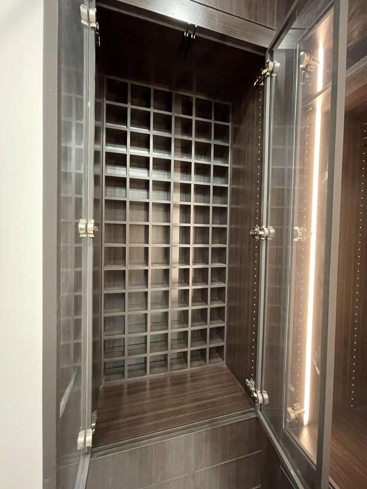 Experienced designers & installers of customizable room storage systems Quality products & workmanship from a local company with a reputation for excellence.